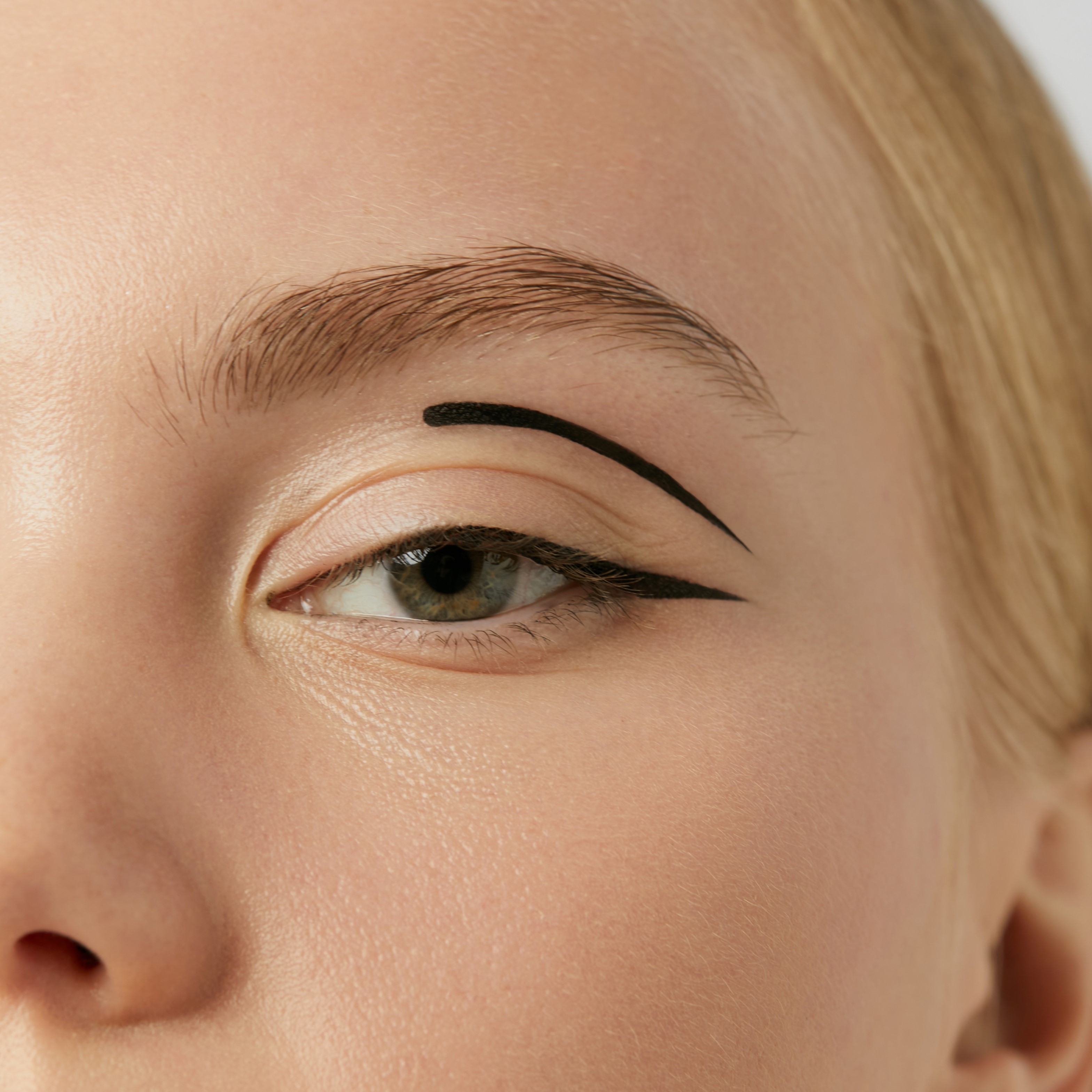 Подводка для глаз Eyeliner Pen