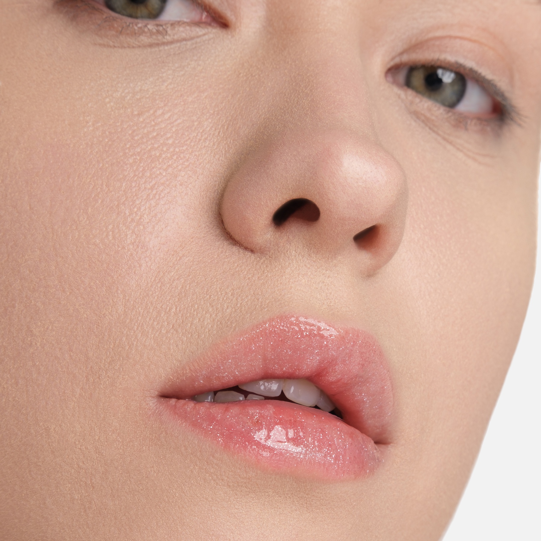Блеск для губ Glam Shine Lip Gloss
