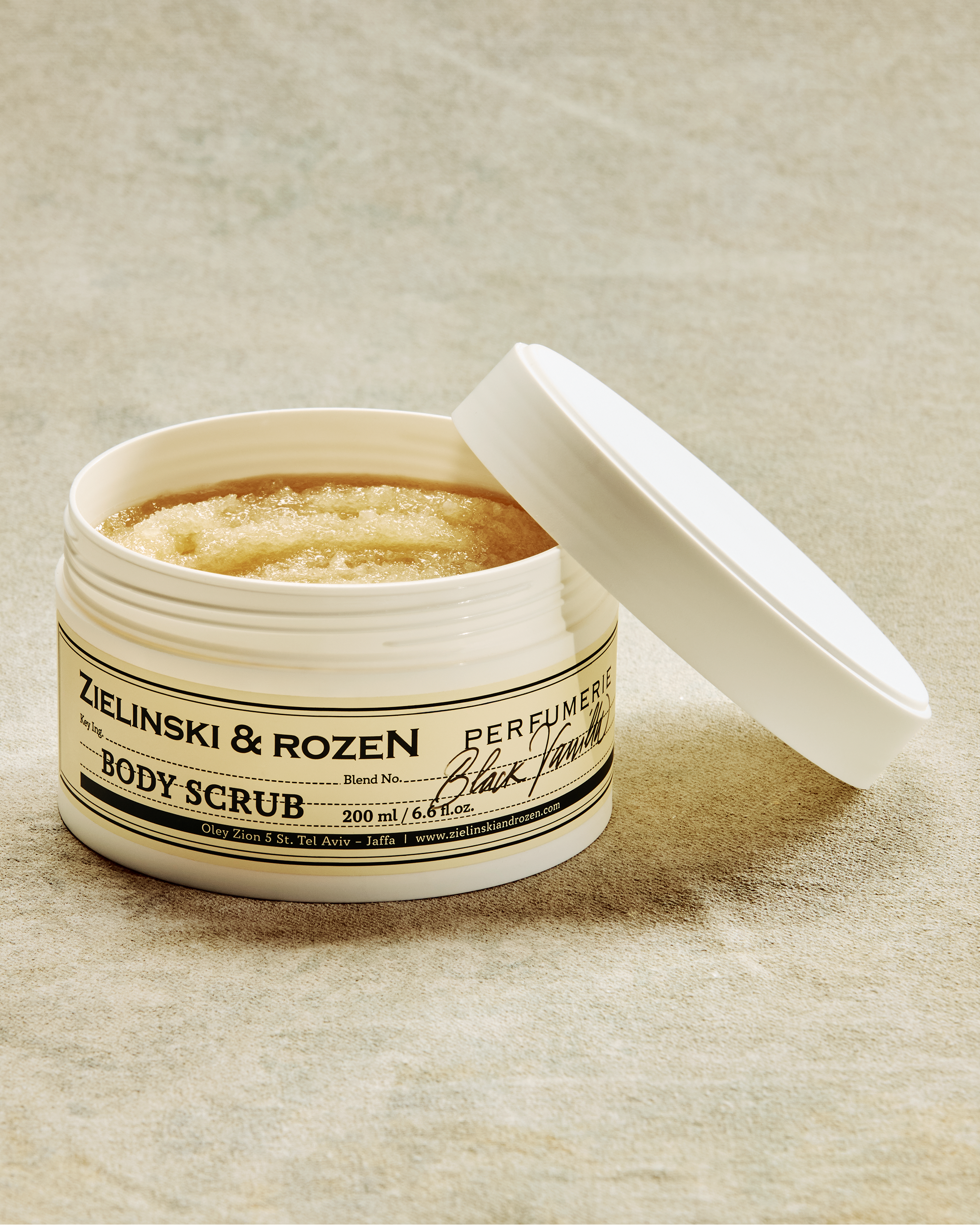 Скраб для тела Черная Ваниль купить в VISAGEHALL