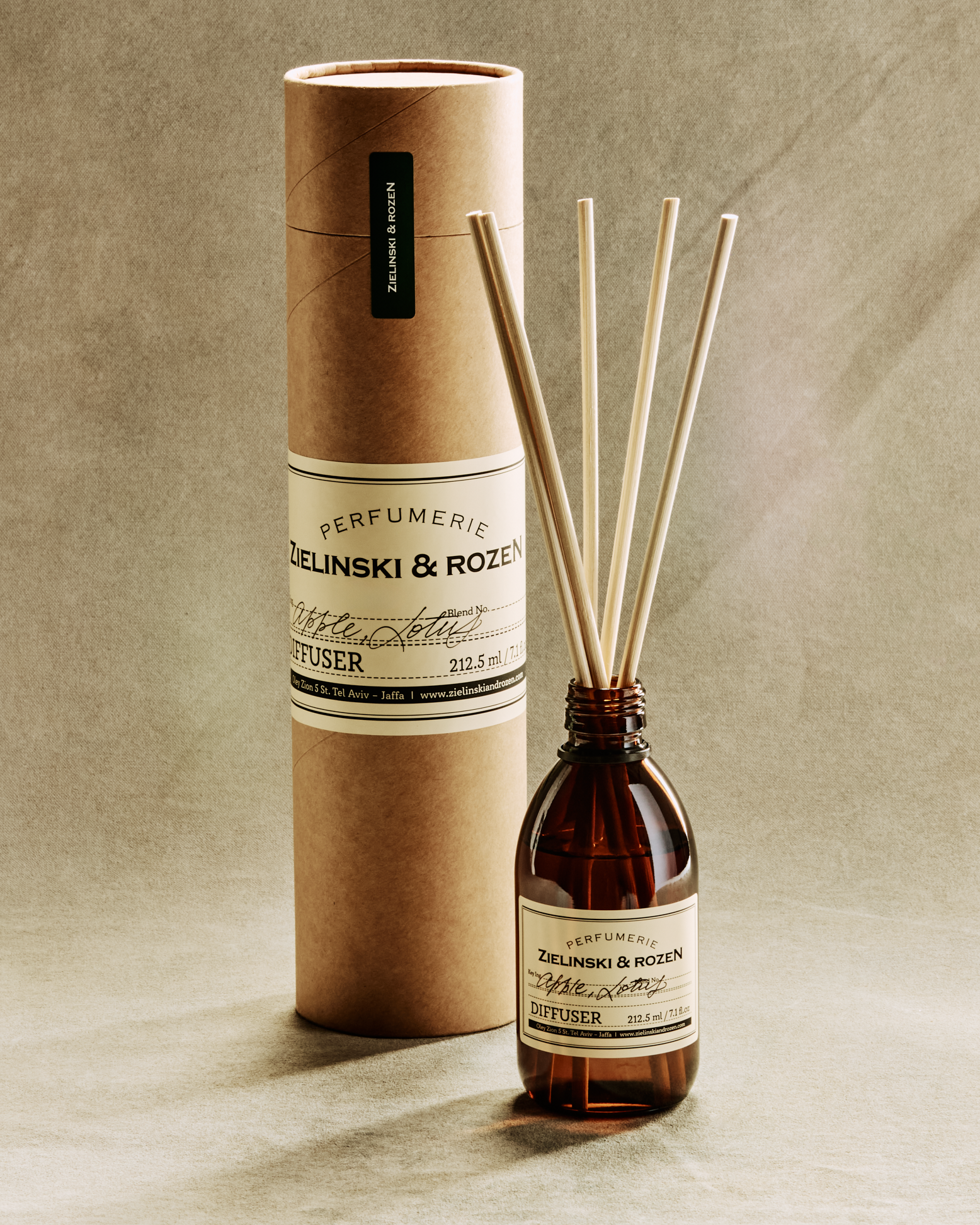 Диффузор для ароматерапии Яблоко, лотос купить в VISAGEHALL