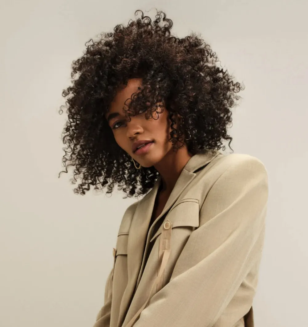 Крем-уход для волнистых волос Leave-in Coily Confident Curl купить в VISAGEHALL