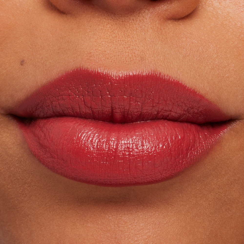 Губная помада Macximal Satin Lipstick 