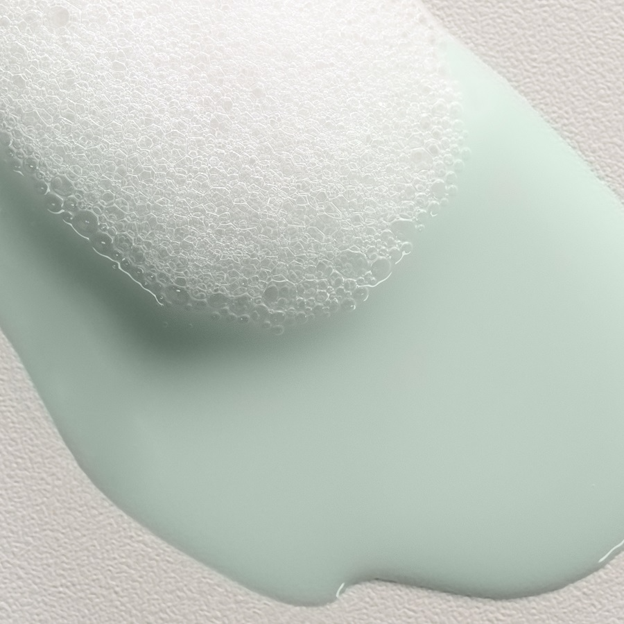 Шампунь для предотвращения ломкости волос Melu  купить в VISAGEHALL