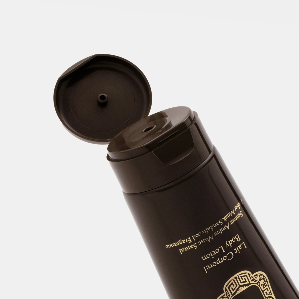 Молочко для тела Амбра, Мускус и Сантал купить в VISAGEHALL