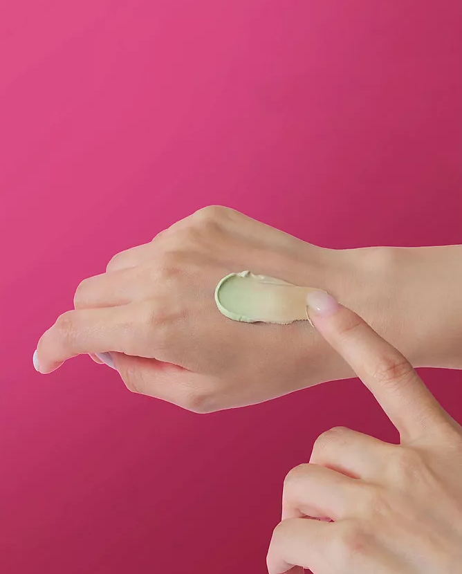 Крем корректирующий цвет лица Cicapair Tiger Grass CC  купить в VISAGEHALL