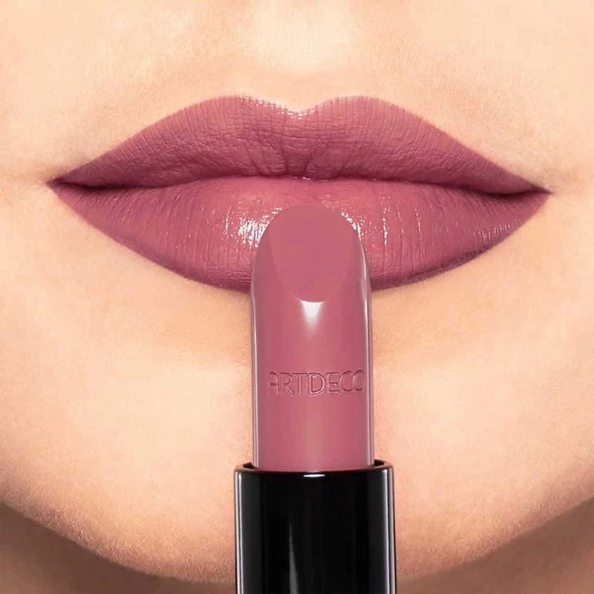 Помада для губ увлажняющая Perfect Color