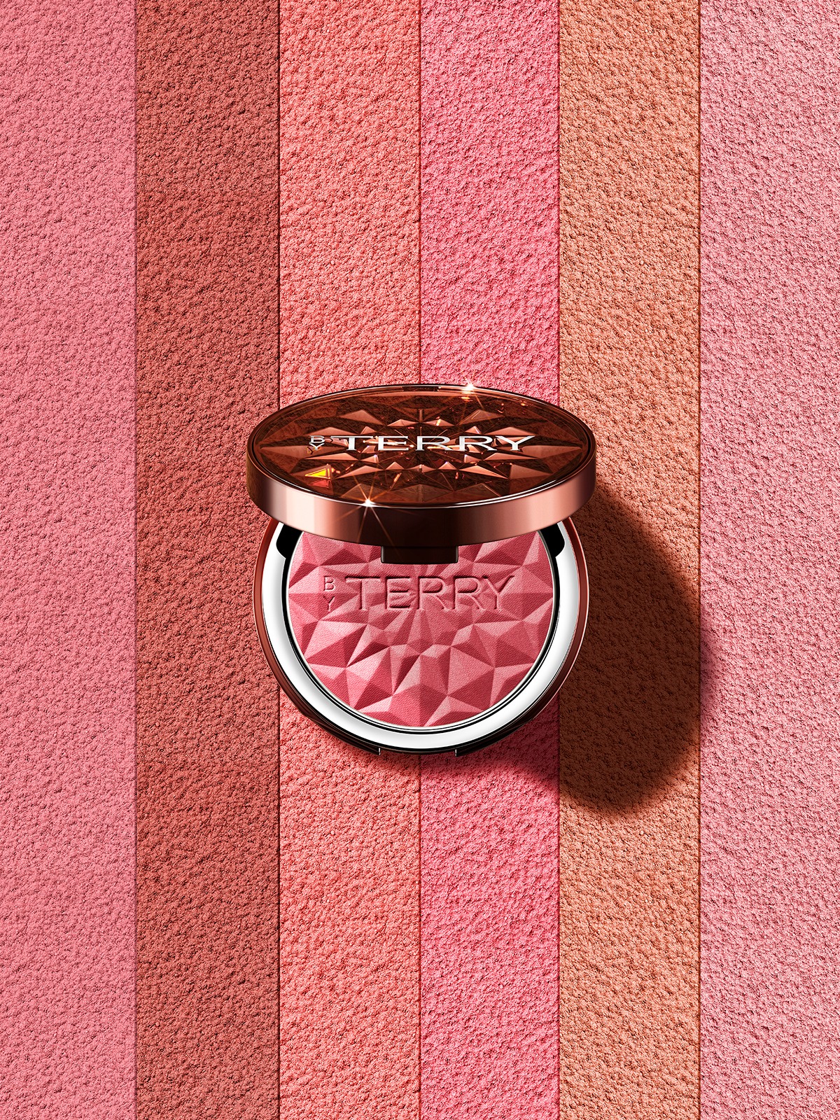 Румяна с эффектом сияния Tea To Tan Powder Blush
