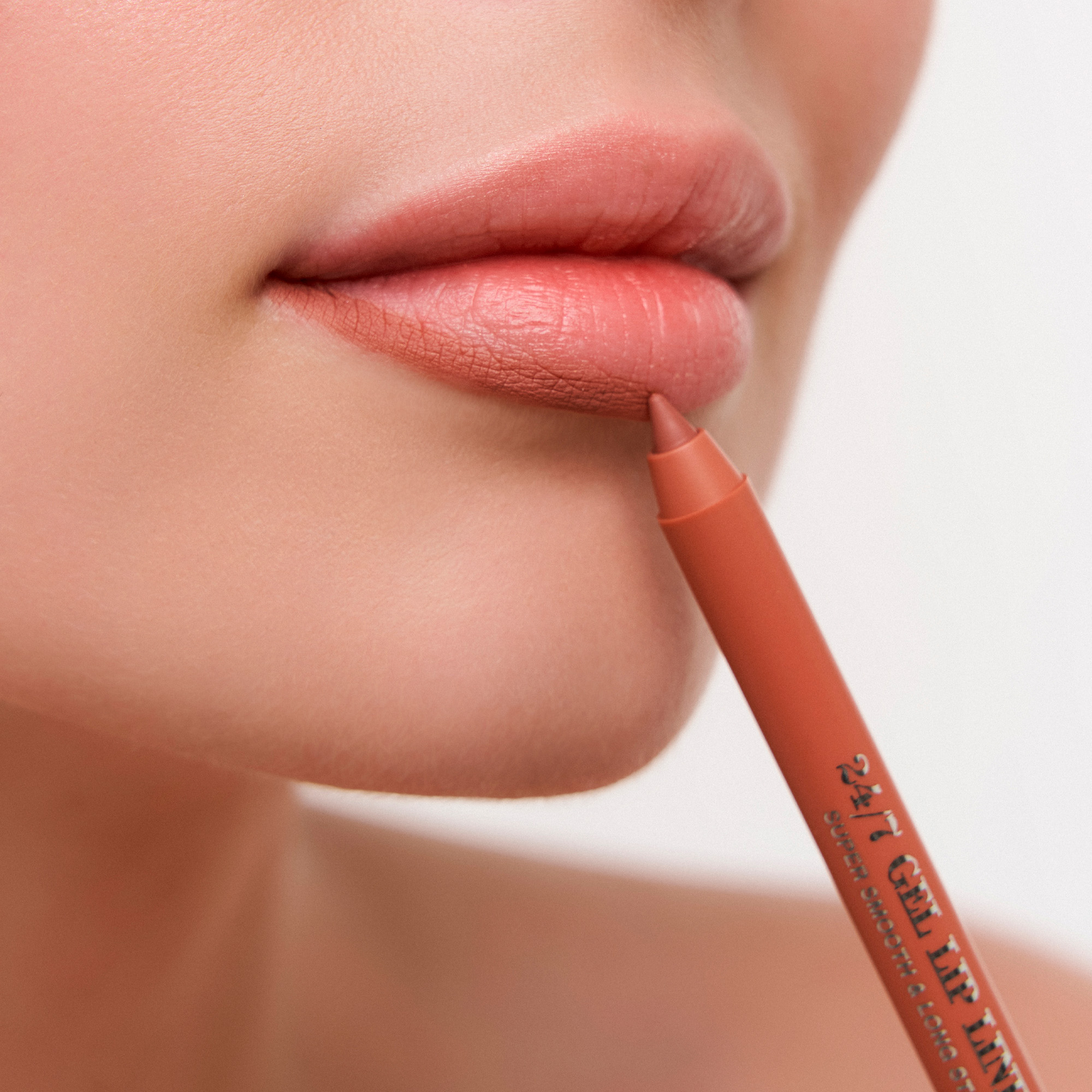 Карандаш для губ устойчивый гелевый Gel Lip Liner 24/7 