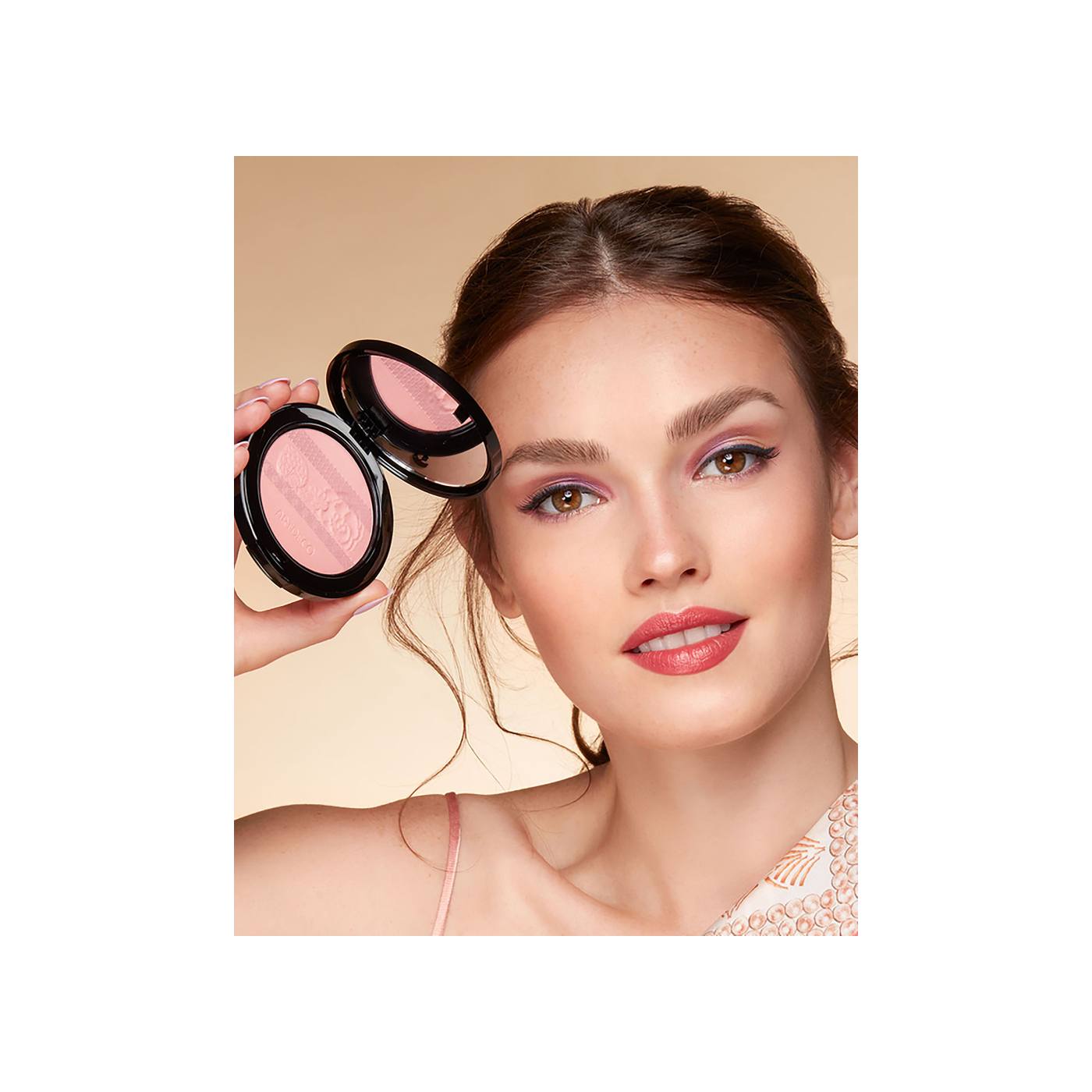 Румяна двухцветные Blush Couture beauty of tradition купить в VISAGEHALL