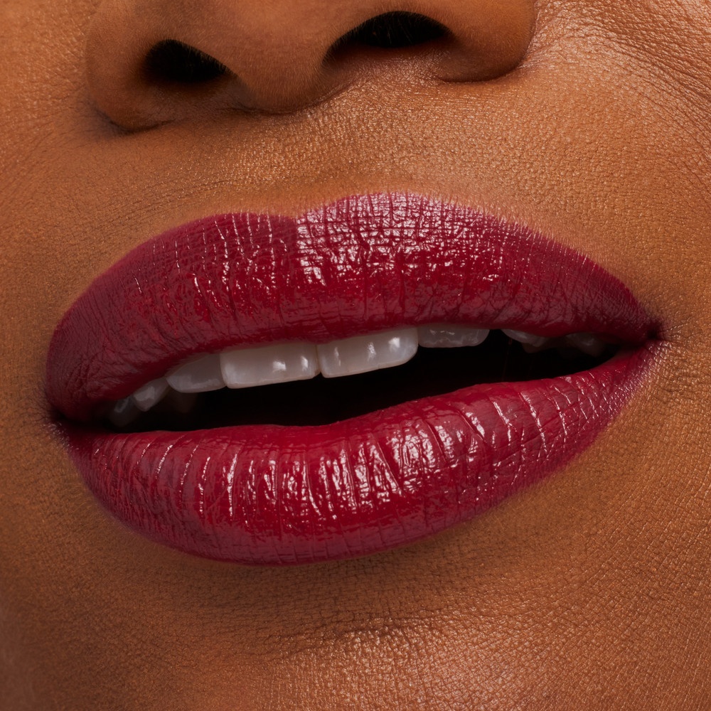 Губная помада Macximal Satin Lipstick 