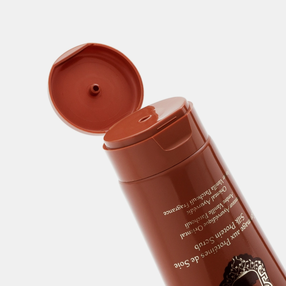 Гоммаж для тела с протеинами шелка Аюрведа купить в VISAGEHALL