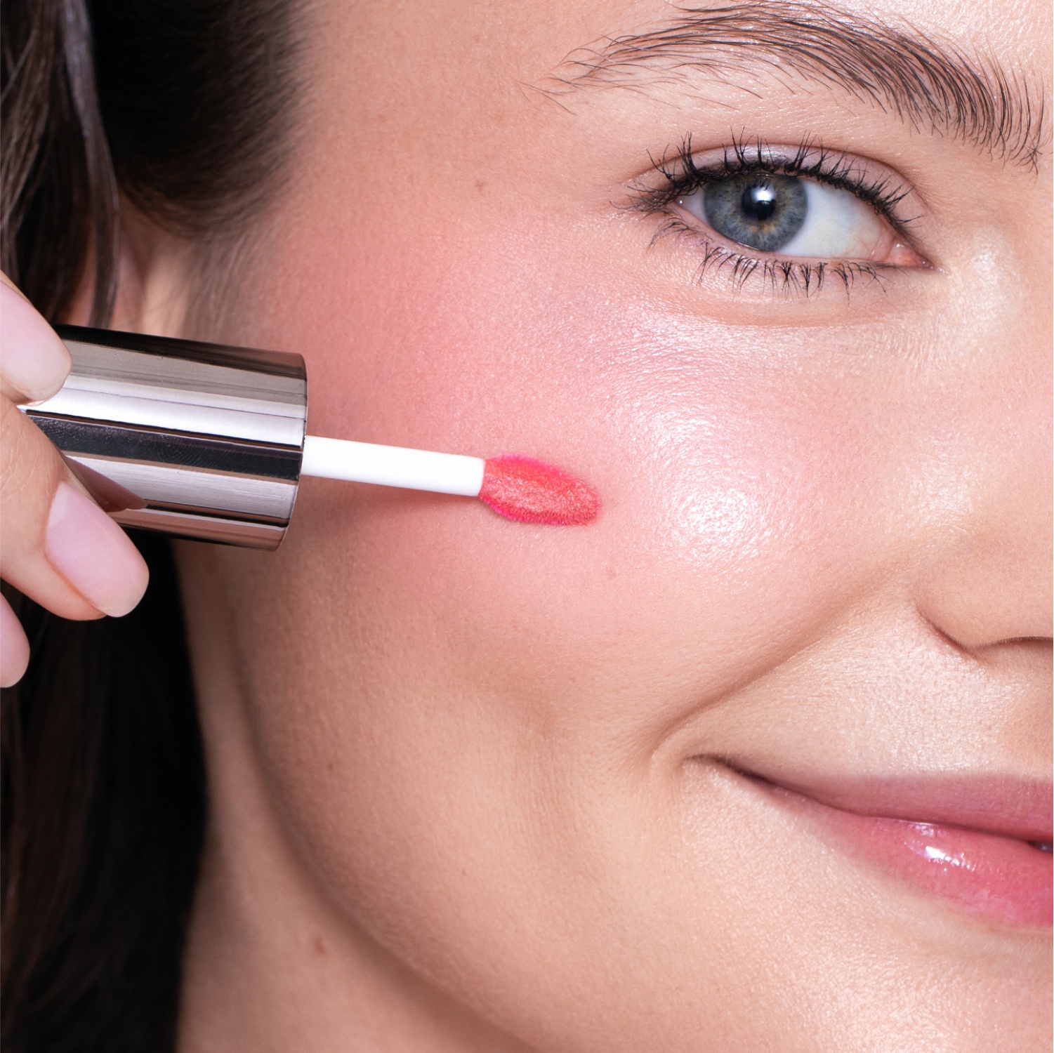 Румяна жидкие сияющие Soft Glow Liquid Blush