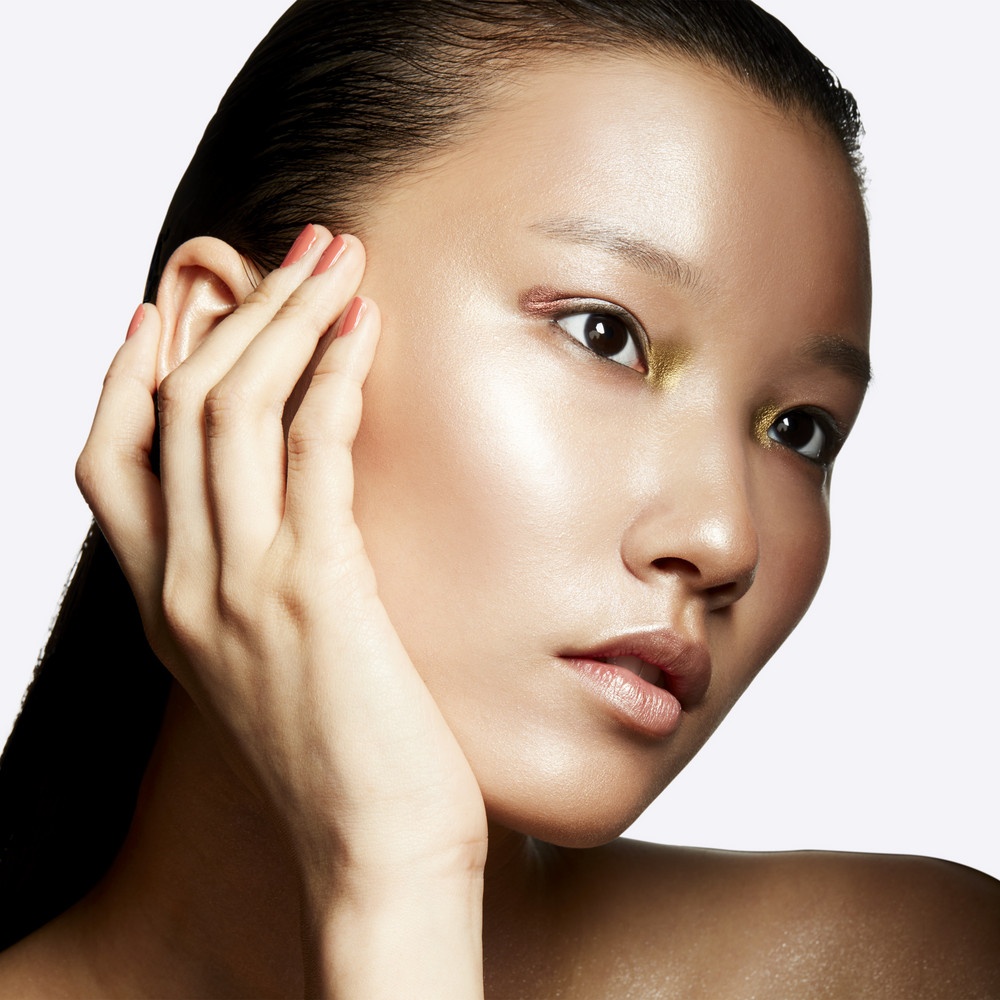 Пудра для лица компактная Extra Dimension Skinfinish
