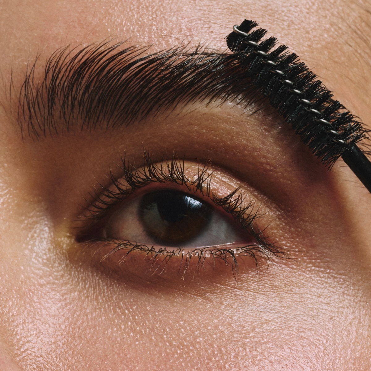 Гель для укладки бровей Brow fix Professional