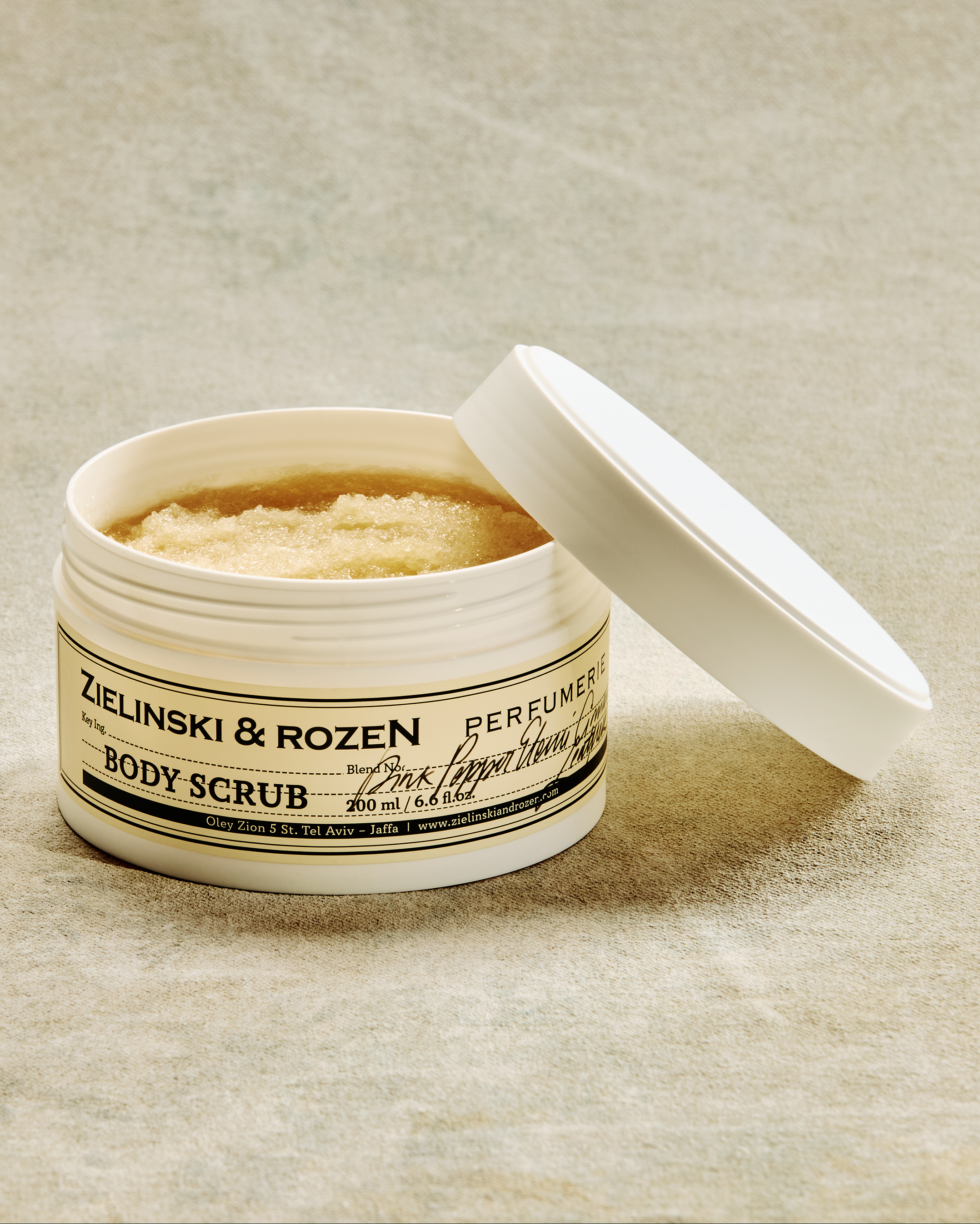 Скраб для тела Розовый Перец, Элеми, Корица, Кожа купить в VISAGEHALL