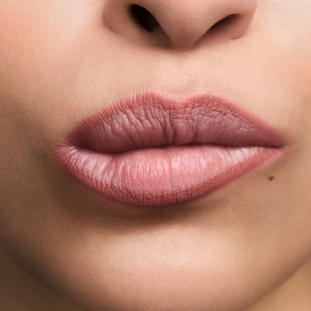 Карандаш для губ Makeup Long Lasting Lip Pencil стойкий
