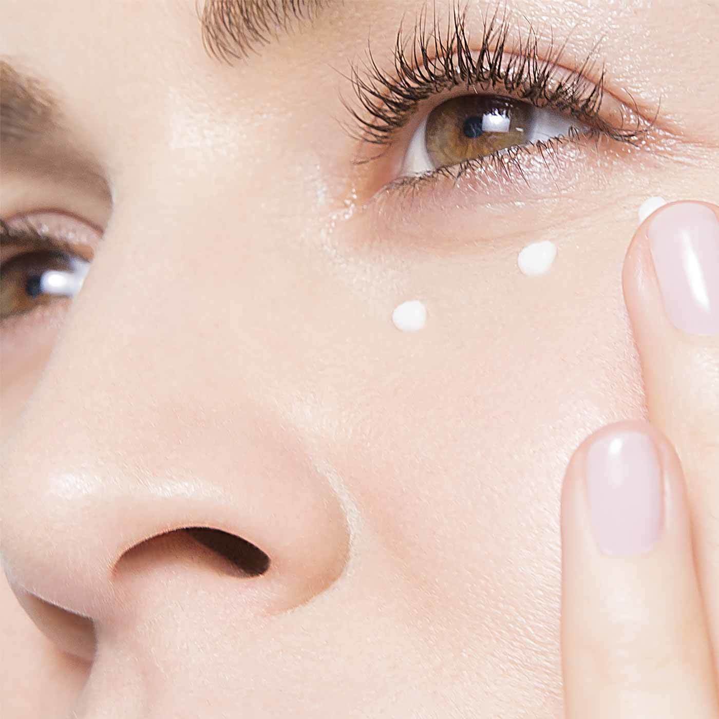 Концентрат с эффектом лифтинга для кожи вокруг глаз Total Eye Lift купить в VISAGEHALL