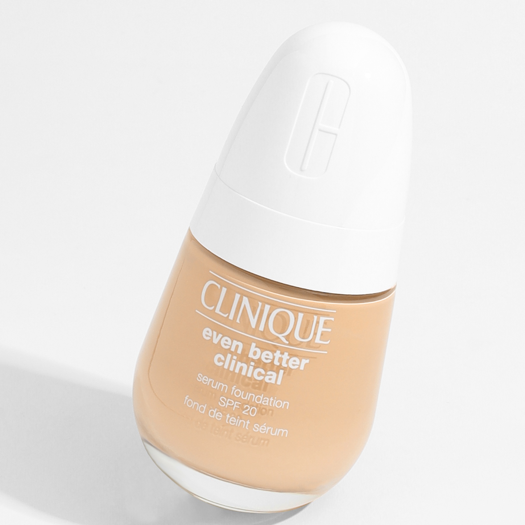 Тональный крем Even Better Clinical Serum SPF20