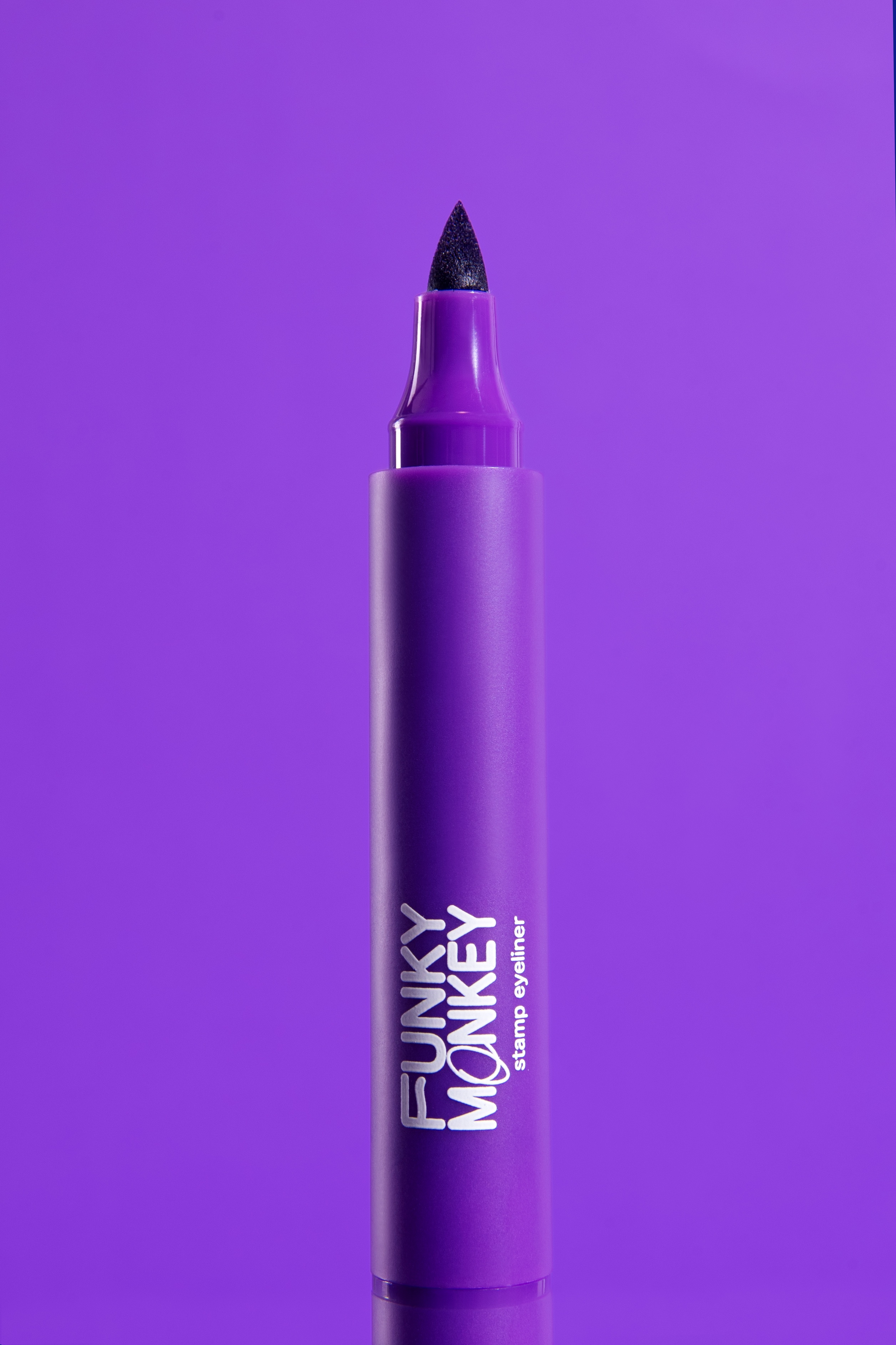Маркер для глаз со штампом Stamp eyeliner