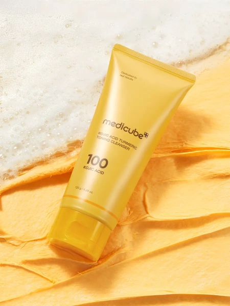 Пенка для умывания с кислотами Kojic Acid Turmeric Toning Cleanser купить в VISAGEHALL