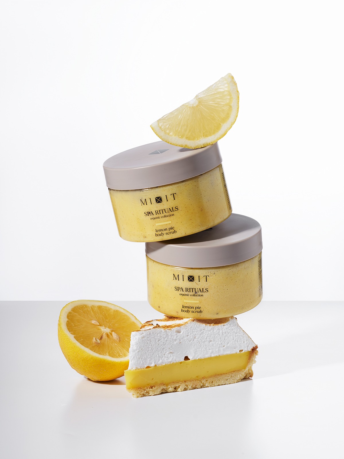 Скраб-бальзам для тела соляной с ароматом лимонного пирога купить в VISAGEHALL