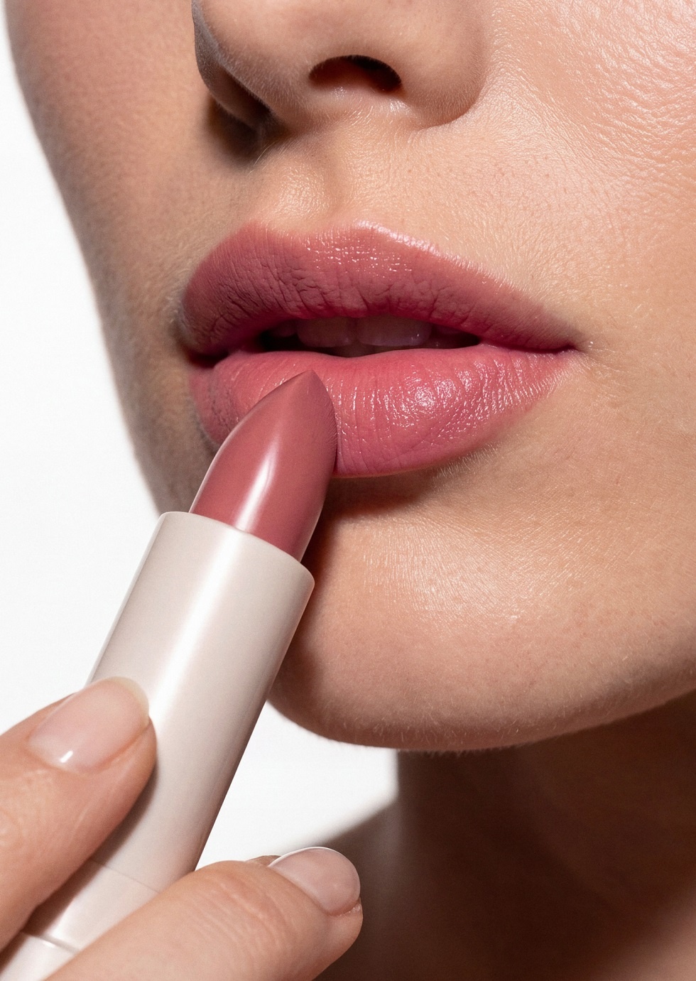 Помада кремовая для губ Сream Lipstick