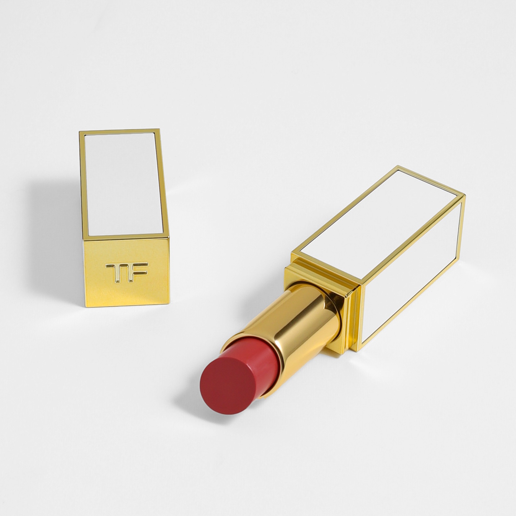 Помада для губ Ultra-Shine Lip Color