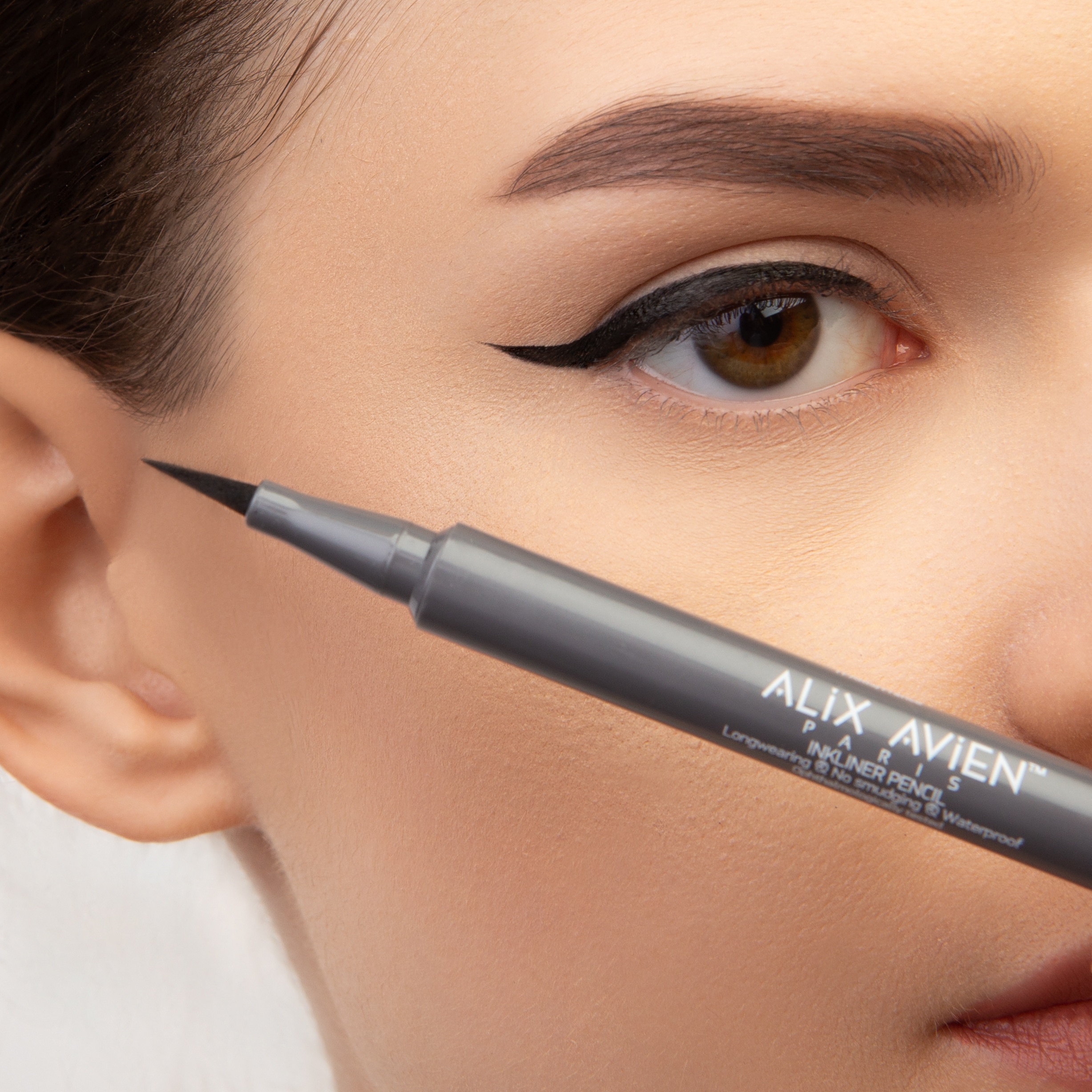 Подводка-фломастер для глаз Inkliner pencil