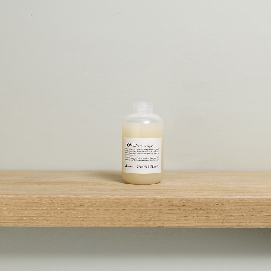 Шампунь для усиления завитка Love Curl купить в VISAGEHALL