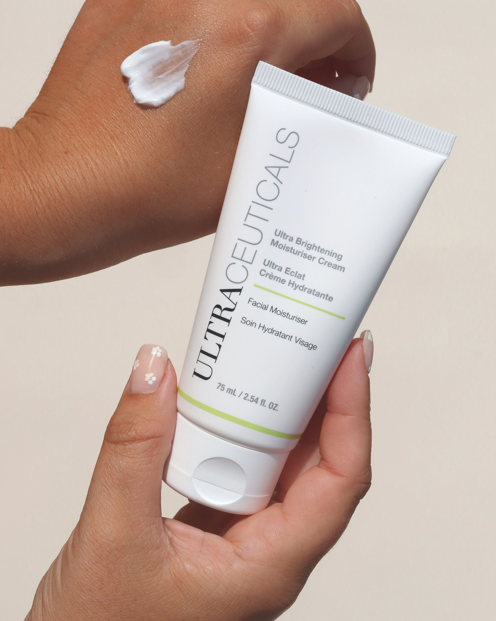Крем ультра увлажняющий с эффектом отбеливания Ultra Brightening купить в VISAGEHALL