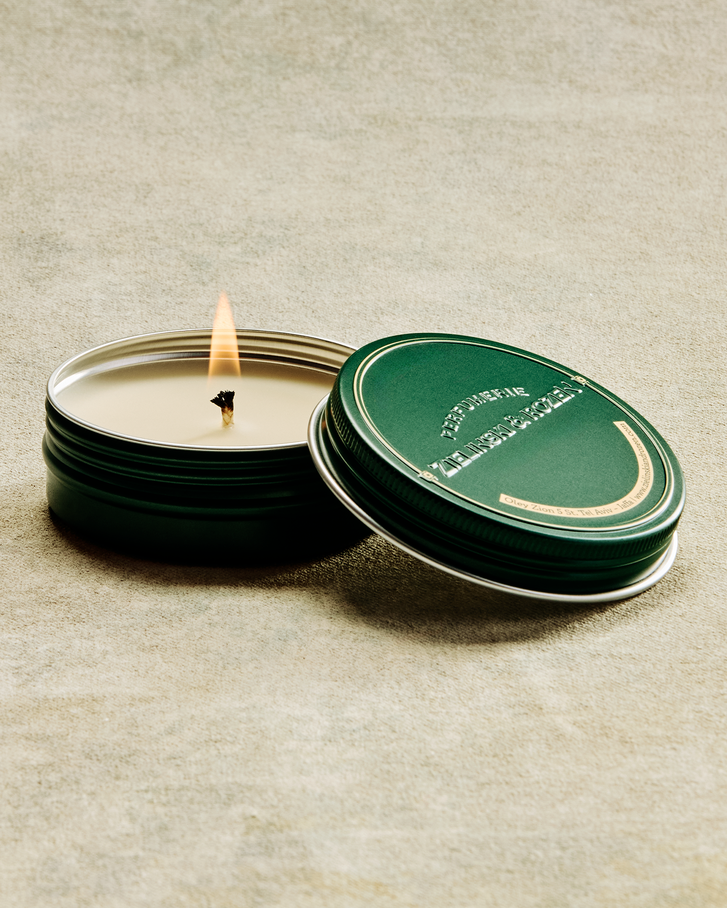 Свеча Черная Ваниль купить в VISAGEHALL