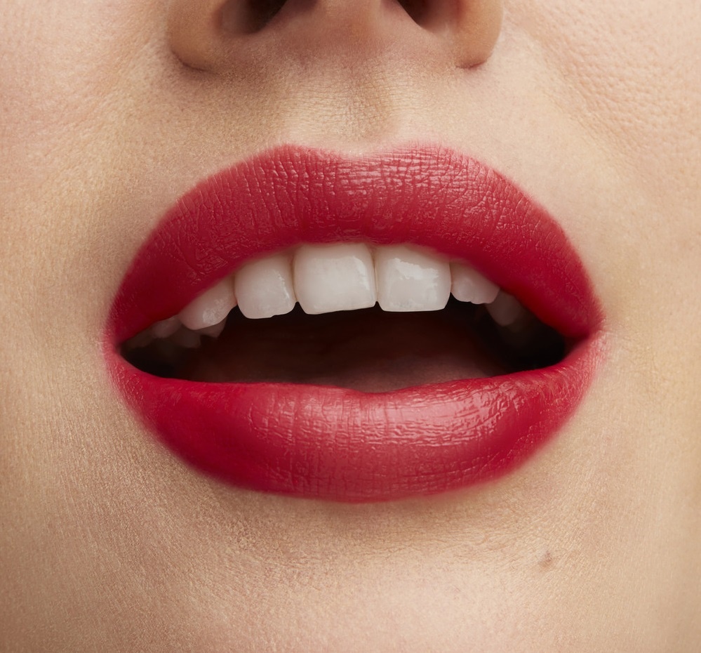 Помада для губ Lustreglass Sheer-Shine Lipstick