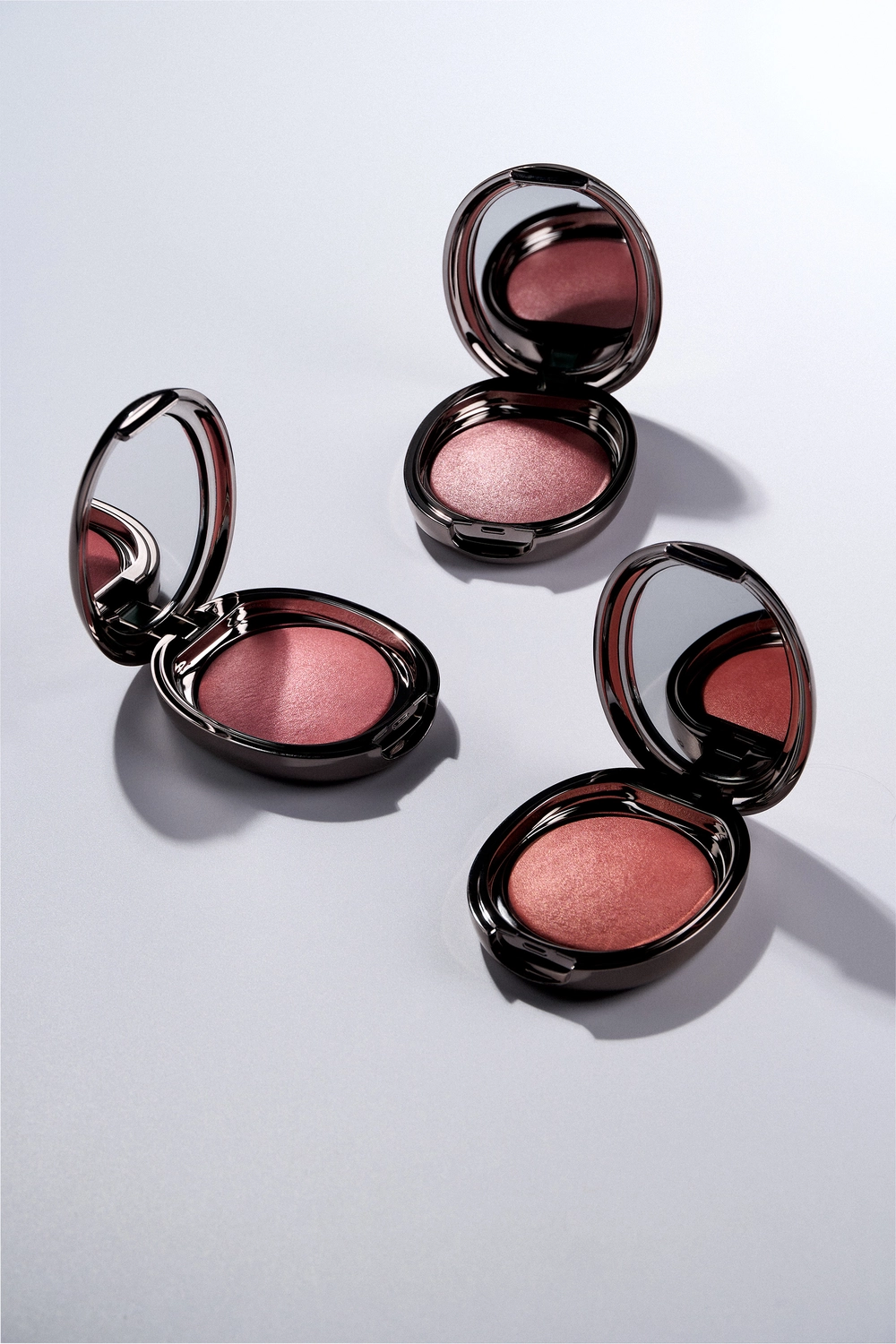 Румяна запеченные сияющие Glow Rush Baked Blush