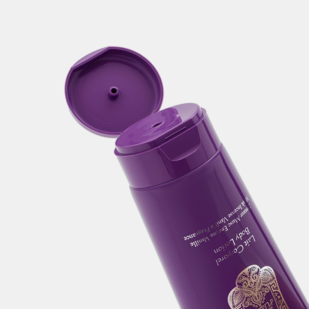 Молочко для тела Мускус, Ладан и Ваниль купить в VISAGEHALL