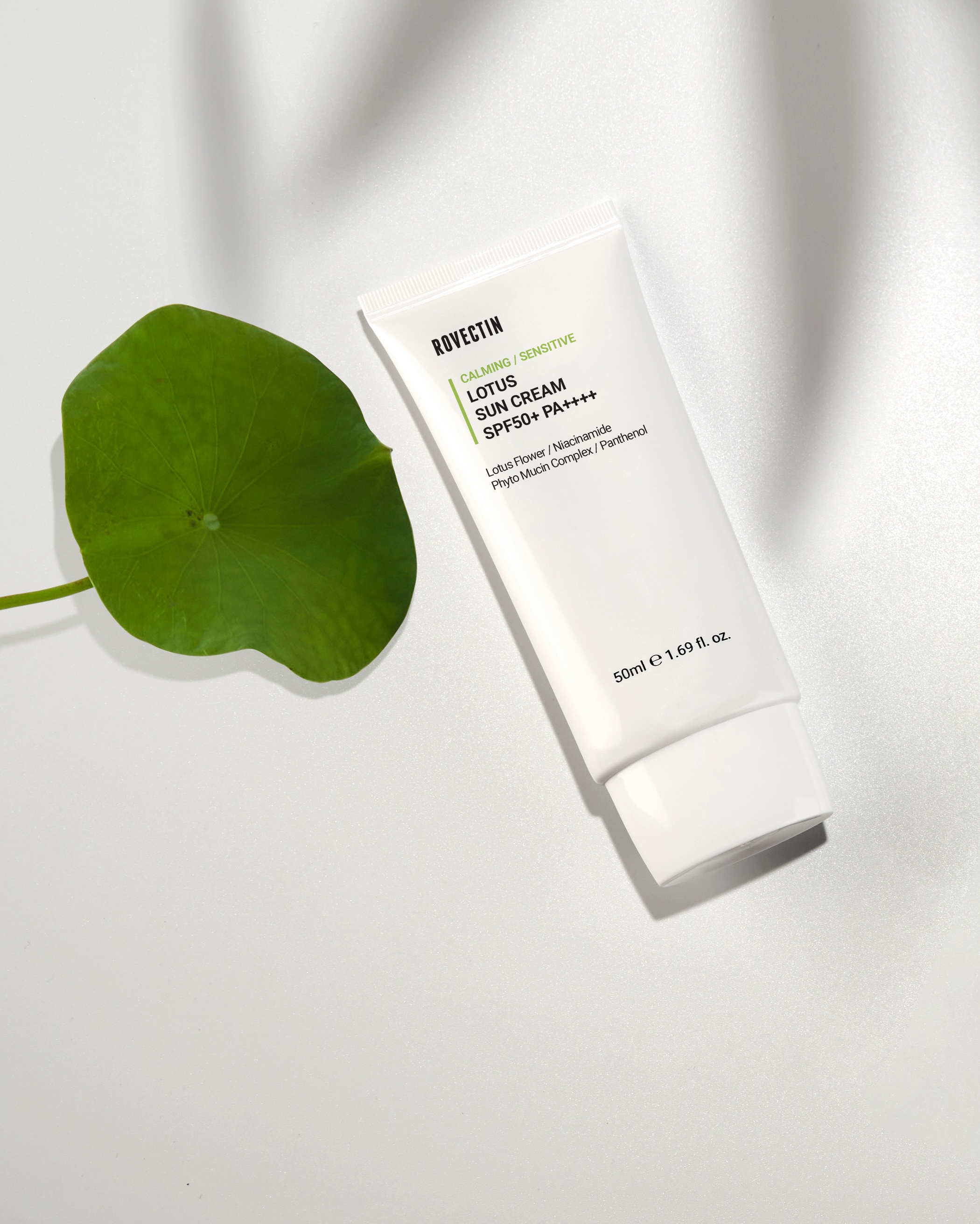 Крем солнцезащитный успокаивающий SPF50+ PA++++ купить в VISAGEHALL