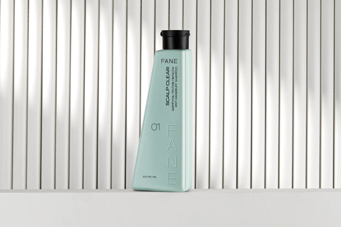 Шампунь-уход против перхоти Scalp Clear купить в VISAGEHALL