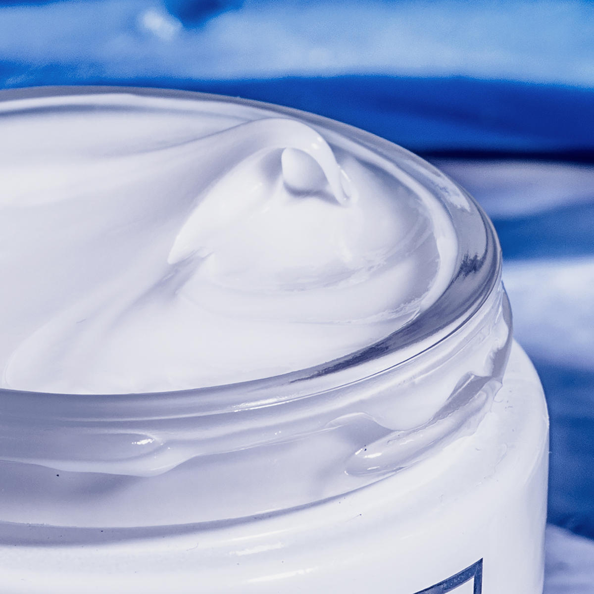 Velvet Nourishing Cream with Saffron flowers Крем питательный с Шафраном