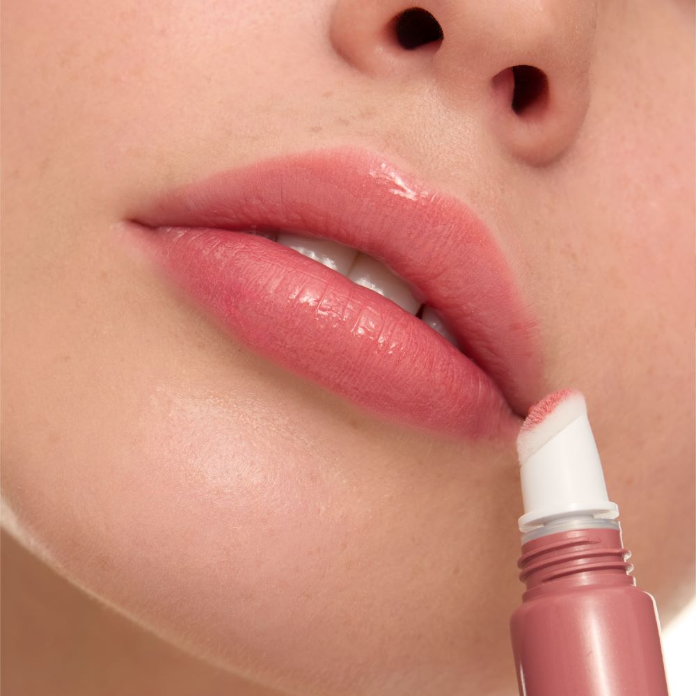Блеск для губ Lipgloss Silky Care