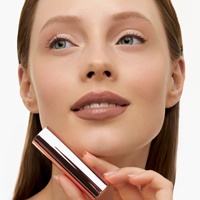 Помада-бальзам оттеночная Wet Kiss Lipstick-Balm