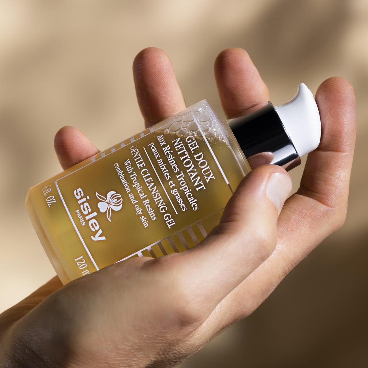 Gentle Cleansing Gel with Tropical Resins Гель для лица мягкий очищающий с тропическими смолами