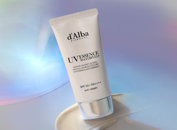 Солнцезащитный крем для лица Waterfull Essence SPF 50+ 