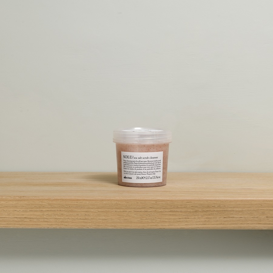 Скраб для кожи головы с морской солью Solu 250мл купить в VISAGEHALL