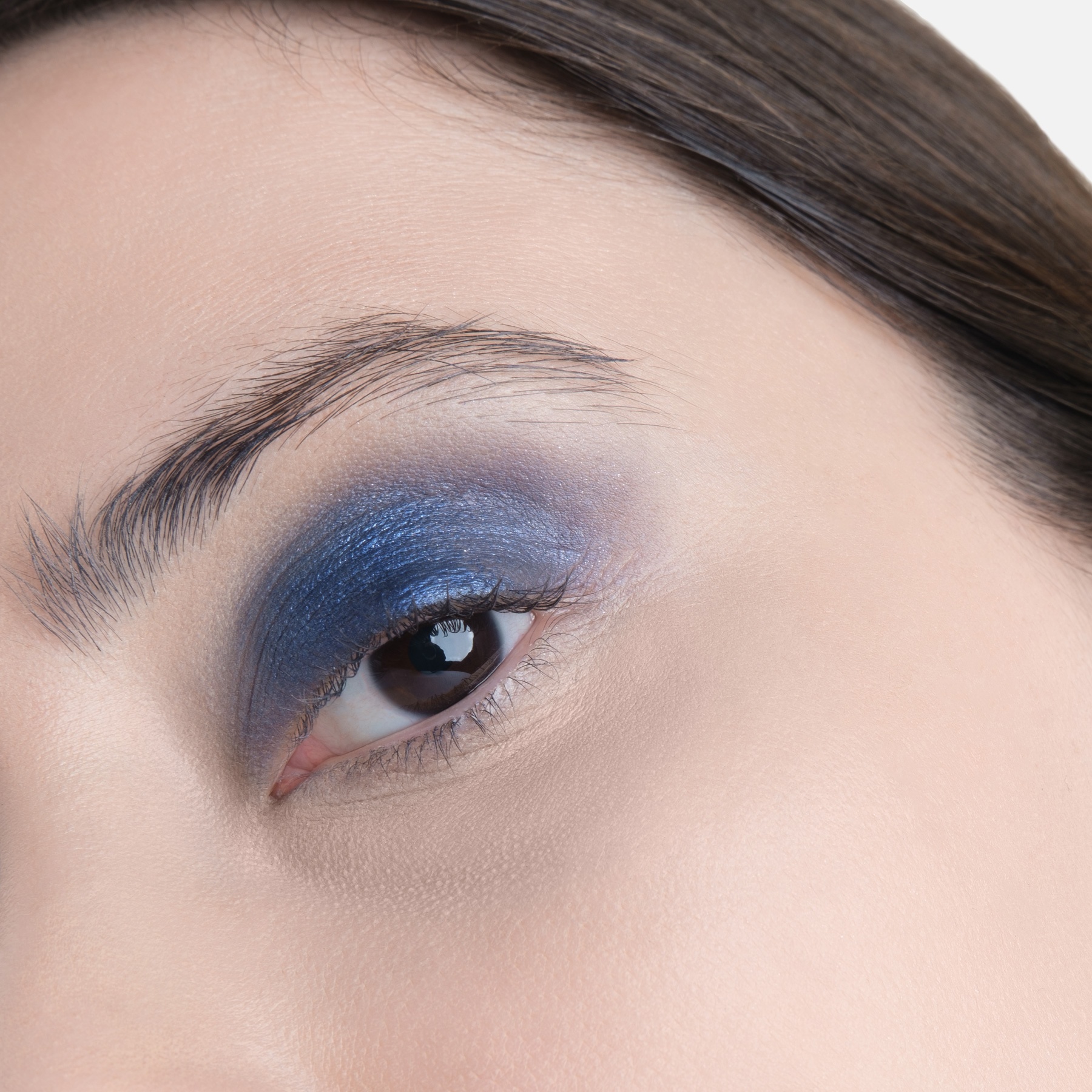 Тени для век компактные Silky Shadow Metallic