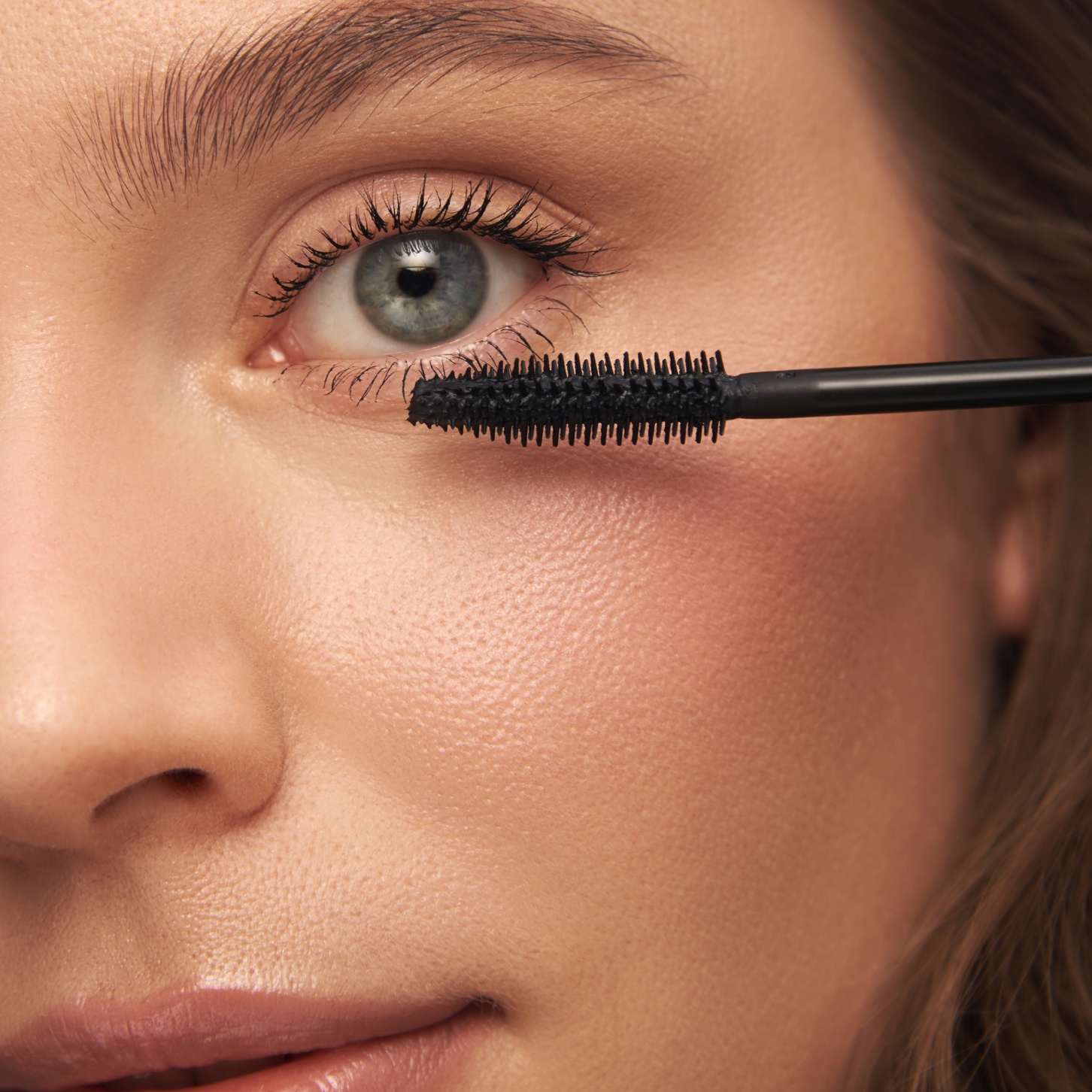 Тушь для ресниц подкручивающая Black Storm Mascara
