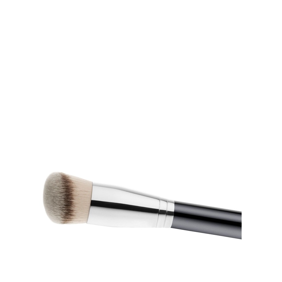 Кисть 170 Synthetic Rounded Slant Brush купить в VISAGEHALL
