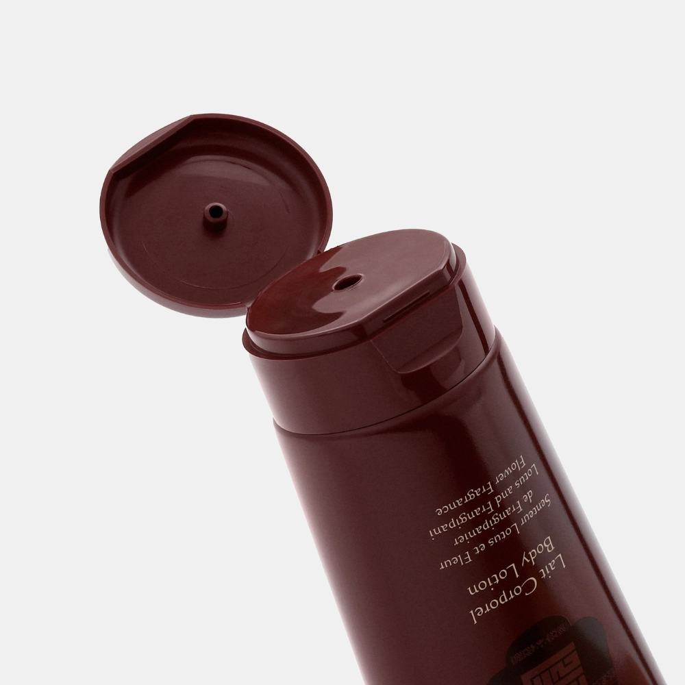 Молочко для тела Лотос и Франжипани купить в VISAGEHALL