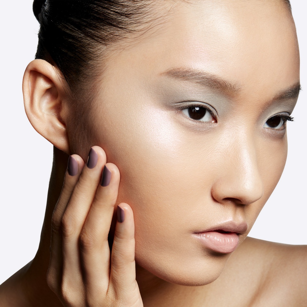 Пудра для лица компактная Extra Dimension Skinfinish