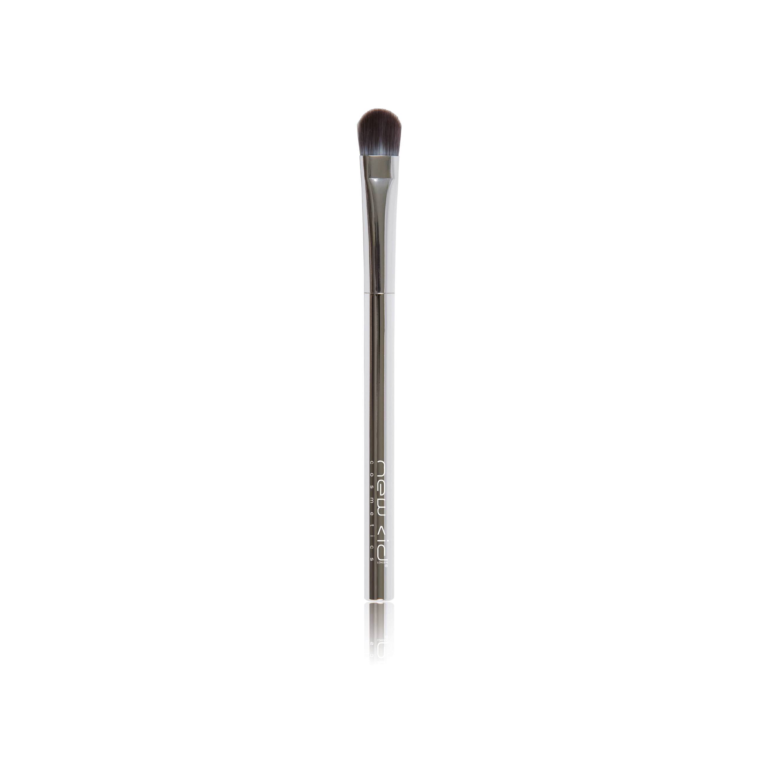 Кисть для нанесения теней Eyeshadow blending brush купить в VISAGEHALL