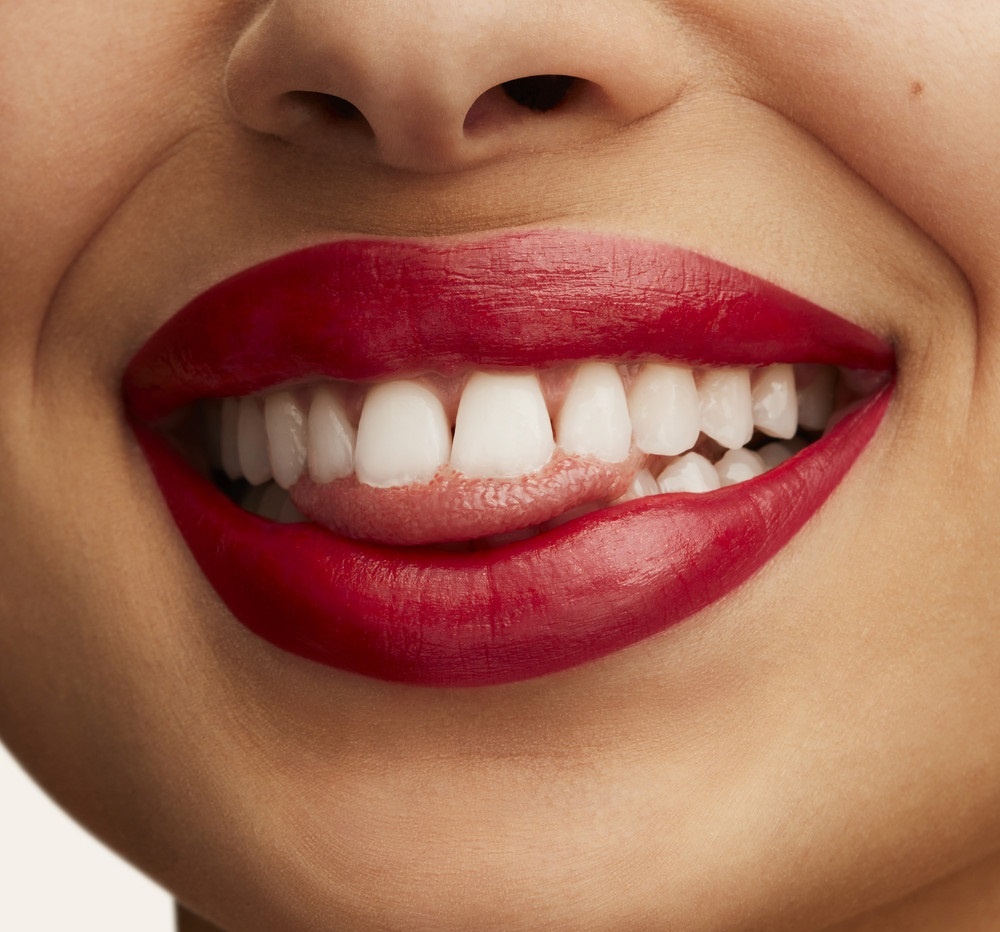 Помада для губ Lustreglass Sheer-Shine Lipstick