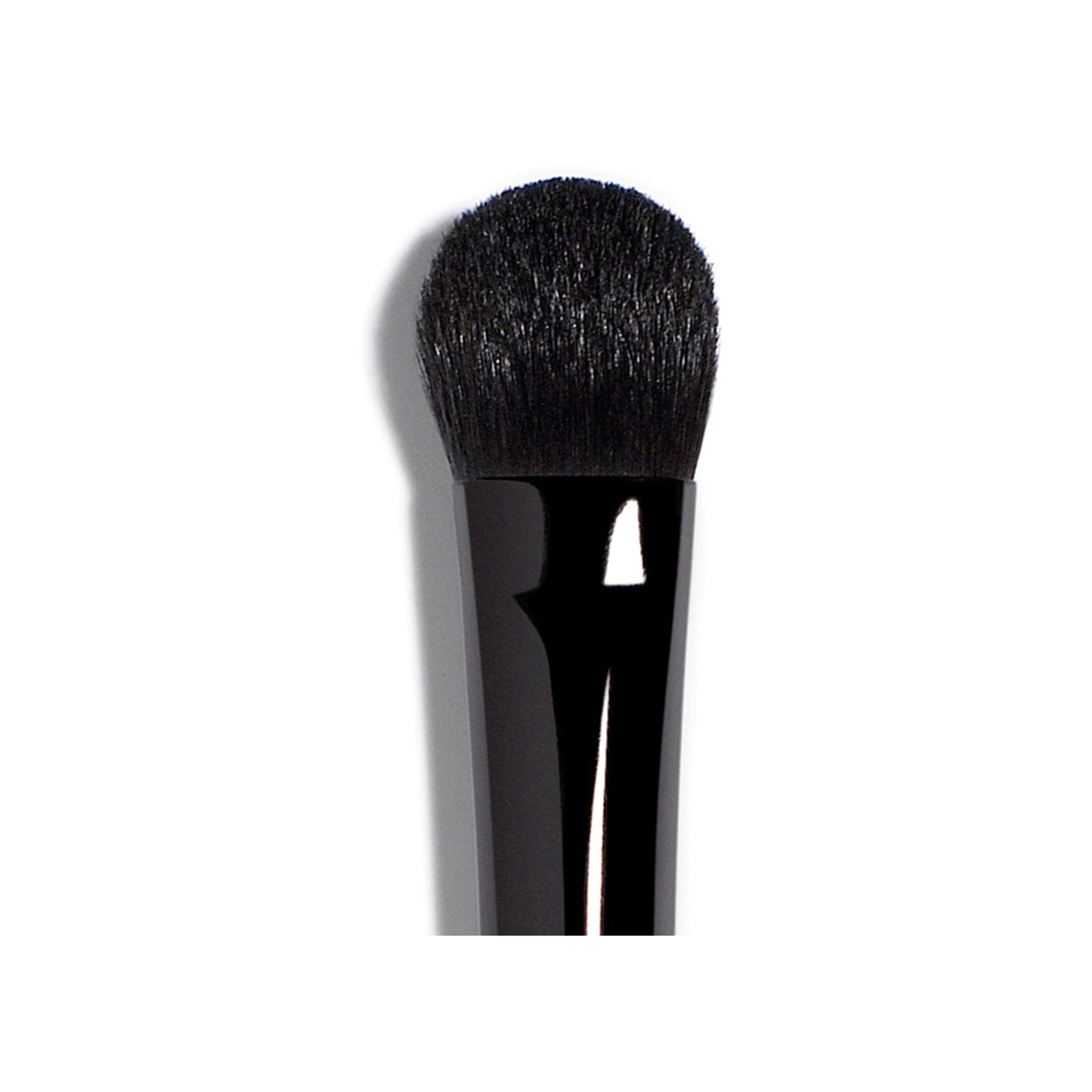 Кисть косметическая Eye Sweep Brush купить в VISAGEHALL